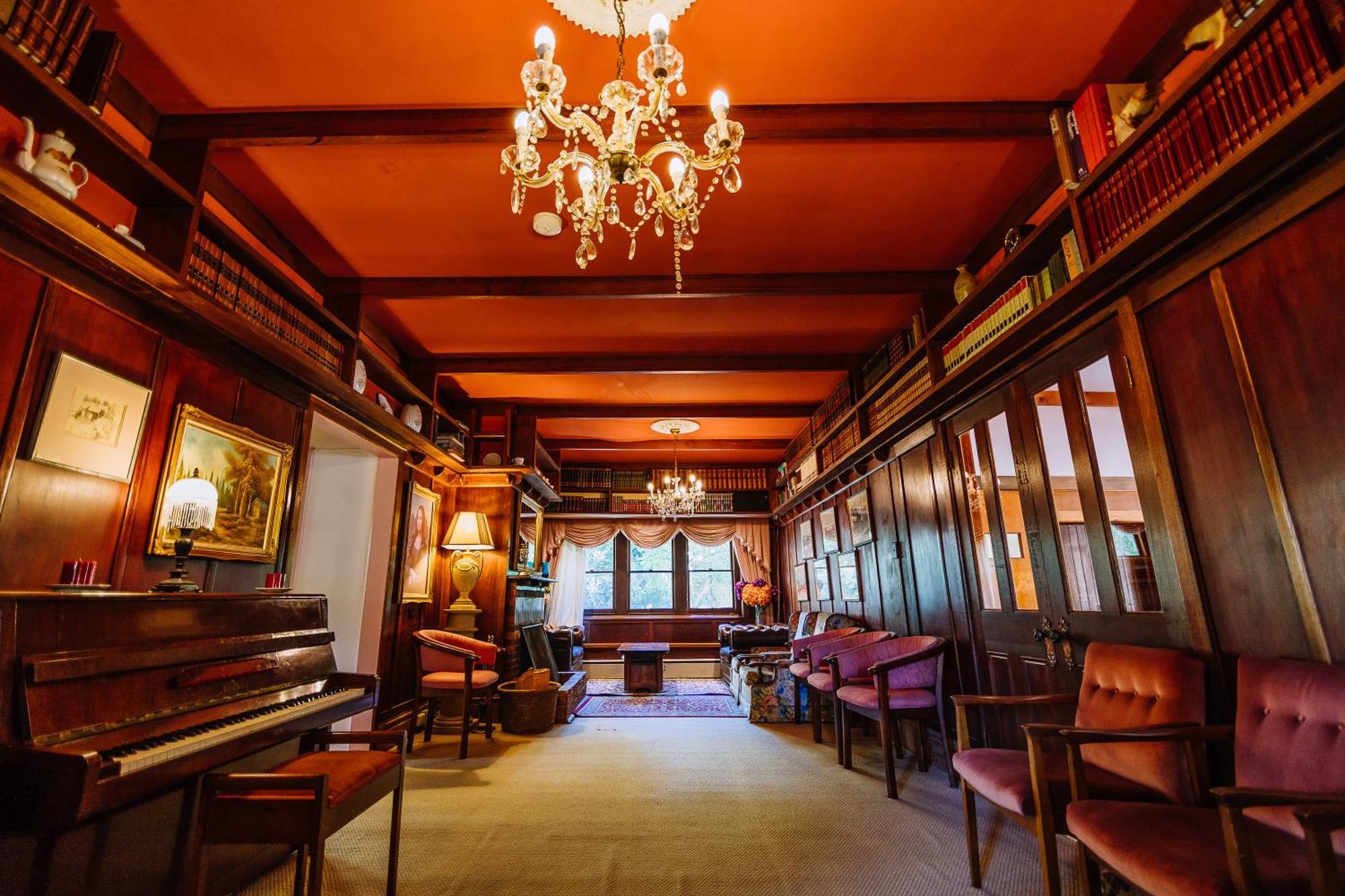 Warburton Lodge Экстерьер фото