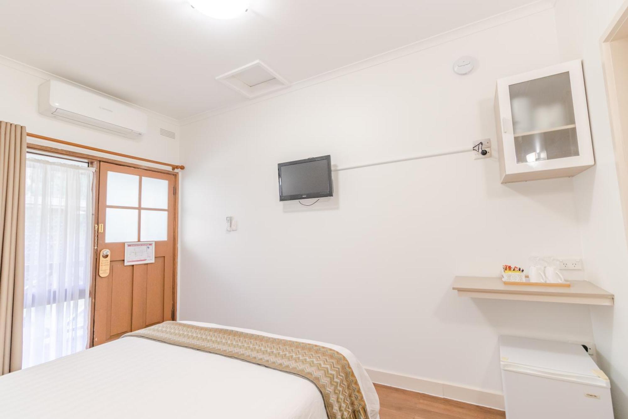 Warburton Lodge Экстерьер фото